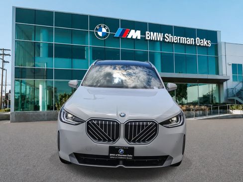 Used 2026 BMW X3 xDrive30i w/ Convenience Package AWD/4WD image 2