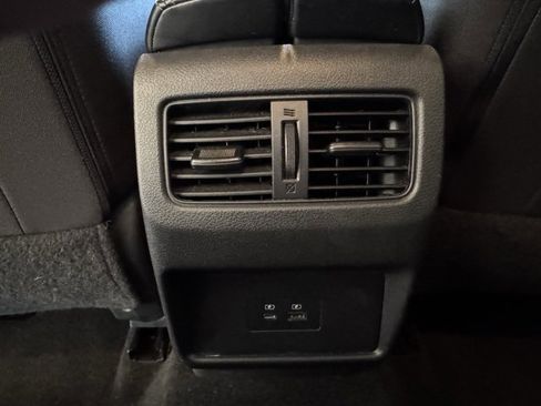 Used 2023 Nissan Rogue SV image 25