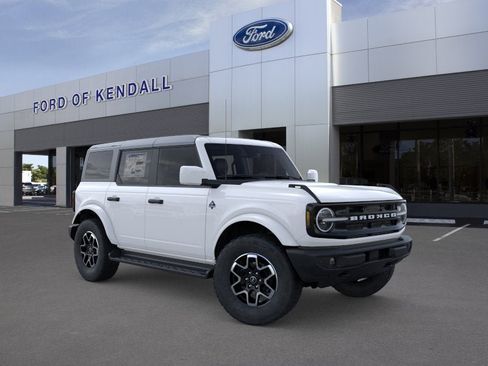 New 2026 Ford Bronco Outer Banks AWD/4WD image 7