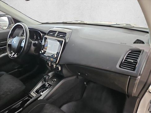 Used 2021 Mitsubishi Outlander Sport SE image 21