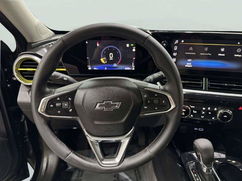 Used 2025 Chevrolet Trax ACTIV w/ Driver Confidence Package FWD image 43