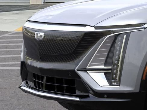 New 2025 Cadillac Lyriq Luxury image 13