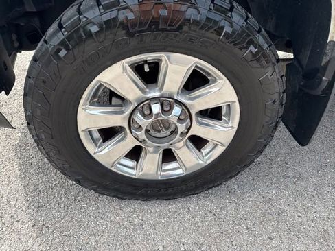 Used 2018 Ford F350 Platinum w/ Platinum Ultimate Package AWD/4WD image 3