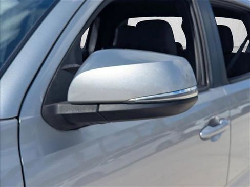 Used 2017 Toyota Tacoma TRD Off-Road w/ Premium & Technology Package image 11