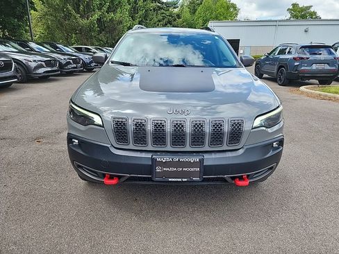 Used 2019 Jeep Cherokee Trailhawk w/ Cold Weather Group AWD/4WD image 2