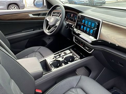 New 2026 Volkswagen Atlas SE image 9