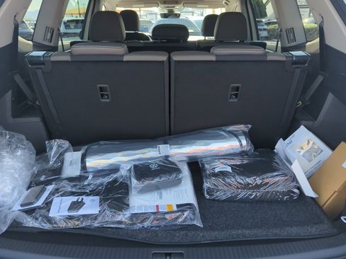 New 2026 Volkswagen Atlas SEL image 32