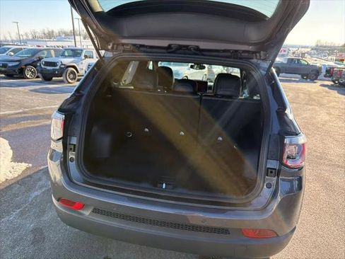 Certified 2024 Jeep Compass Limited image 18