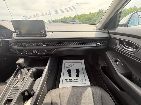 Used 2024 Honda Accord EX image 23