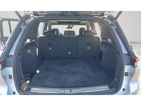 Certified 2022 Jeep Grand Cherokee Overland w/ Luxury Tech Group IV AWD/4WD image 26