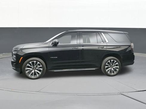 Used 2025 Chevrolet Tahoe High Country w/ Sun And Tow Package AWD/4WD image 9