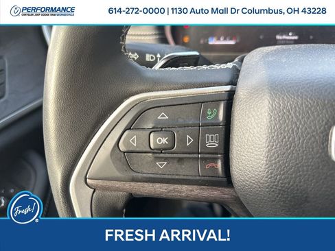 Used 2023 Jeep Grand Cherokee L Limited image 19