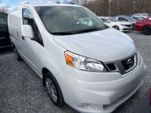 Used 2021 Nissan NV200 SV w/ Back Door Glass Package image 2
