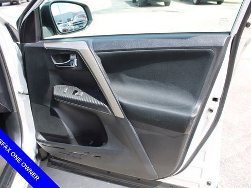 Used 2015 Toyota RAV4 XLE FWD image 20