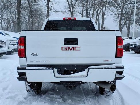 Used 2019 GMC Sierra 2500 SLT w/ Duramax Plus Package image 6