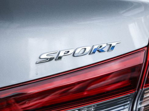 Used 2025 Honda Civic Sport image 11