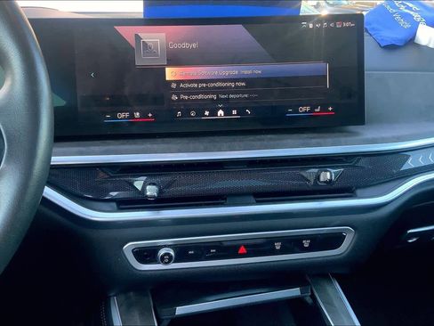 Used 2024 BMW X5 xDrive40i w/ Premium Package image 11