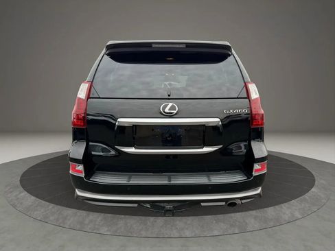 Used 2022 Lexus GX 460 Premium w/ Accessory Package image 5