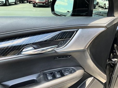 Used 2021 Cadillac XT6 Premium Luxury AWD/4WD image 13