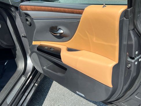 Certified 2025 Lexus ES 350 w/ Premium Package FWD image 14