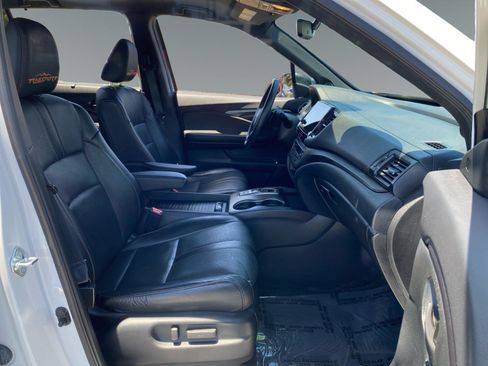 Used 2023 Honda Passport TrailSport image 15