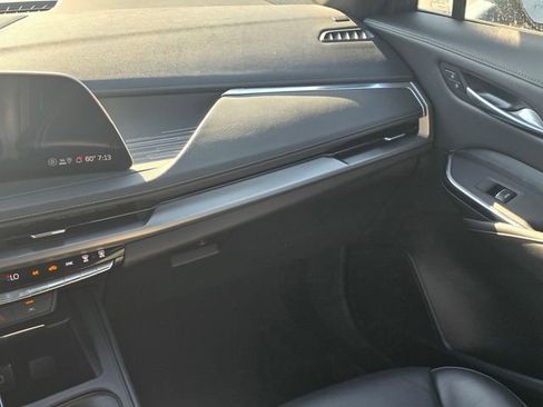Used 2025 Cadillac XT4 Premium Luxury FWD image 20