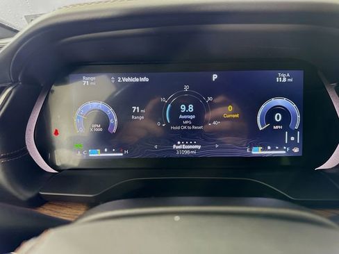 Used 2021 Jeep Grand Cherokee L Summit w/ Luxury Tech Group V image 12