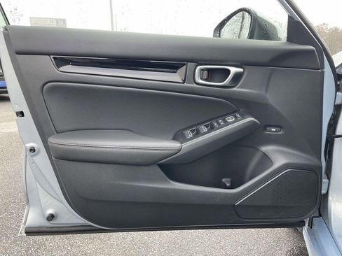 Used 2023 Honda Civic Touring image 5