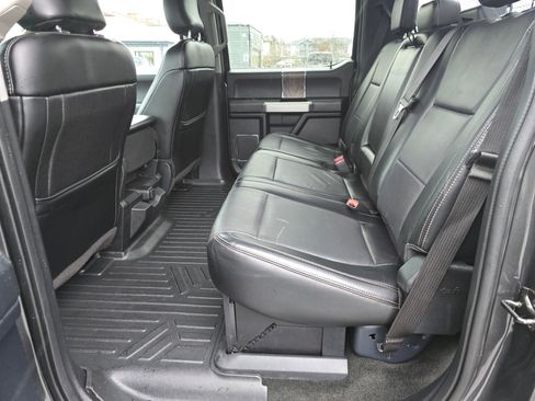 Used 2017 Ford F250 Lariat w/ Lariat Value Package AWD/4WD image 33