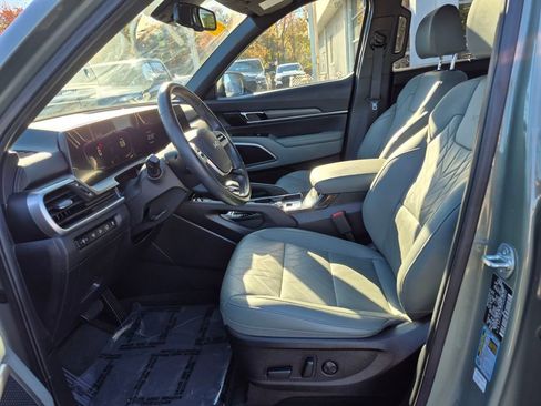 Used 2023 Kia Telluride EX X-Line image 2