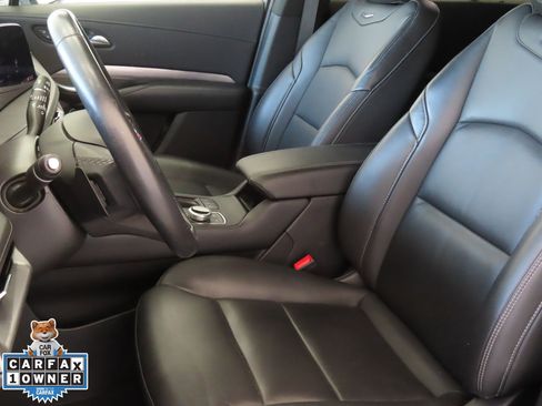 Used 2024 Cadillac XT4 Premium Luxury image 12