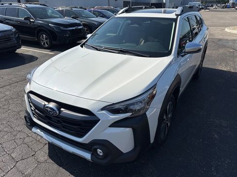 Certified 2025 Subaru Outback Touring XT w/ Popular Package #2 AWD/4WD image 6