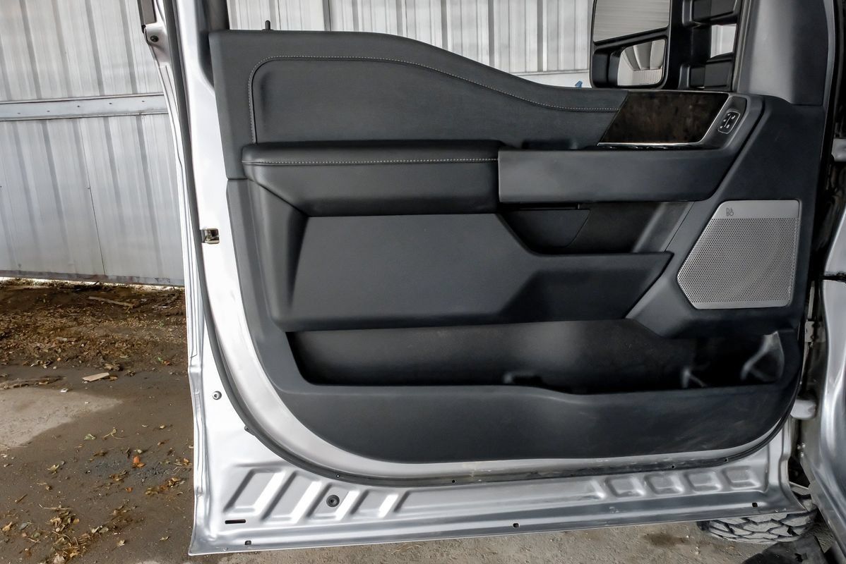 Used 2023 Ford F350 Lariat w/ FX4 Off-Road Package AWD/4WD image 43