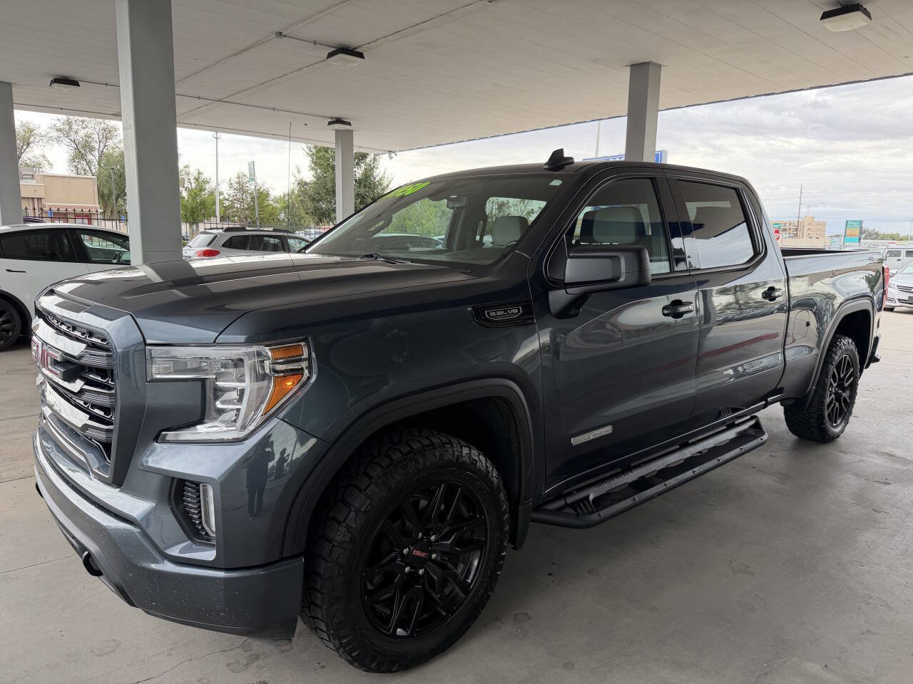 Used 2020 GMC Sierra 1500 Elevation w/ Elevation Value Package AWD/4WD image 3