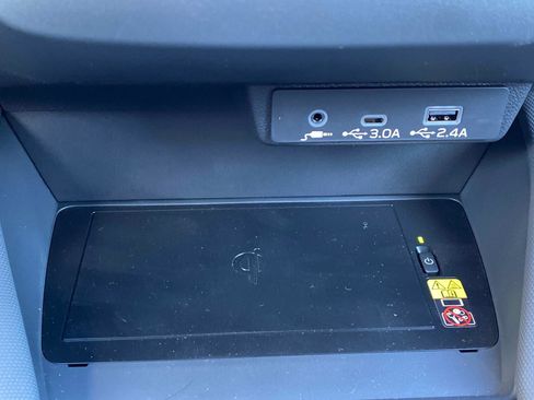 Used 2025 Subaru Forester Limited image 14