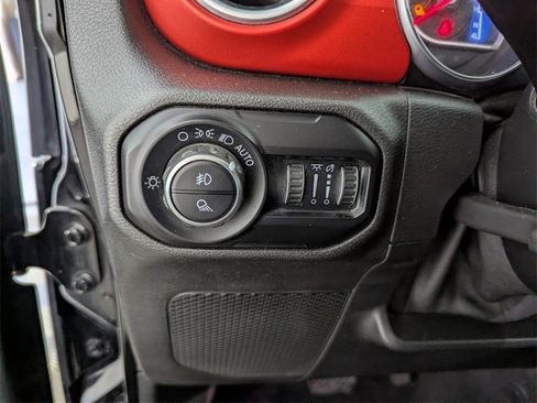 Certified 2020 Jeep Gladiator Rubicon image 26