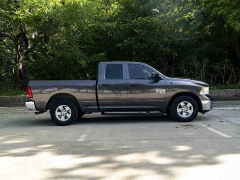 Used 2019 RAM 1500 Tradesman w/ Chrome Plus Package RWD image 10