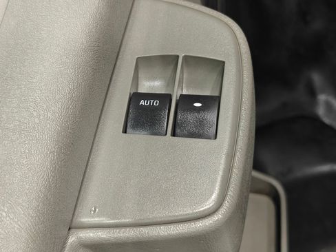 Used 2017 GMC Savana 2500 image 29