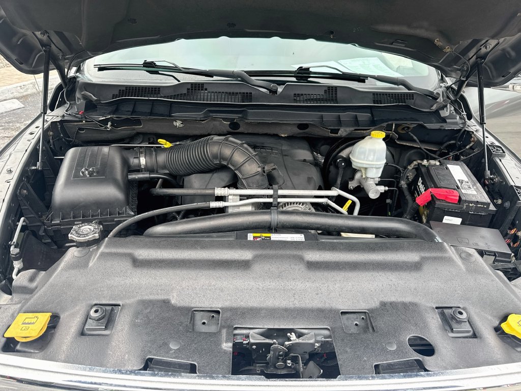 Used 2012 RAM 1500 Limited RWD image 31