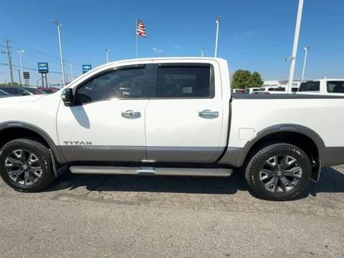 Used 2021 Nissan Titan Platinum Reserve w/ Moonroof Package AWD/4WD image 5