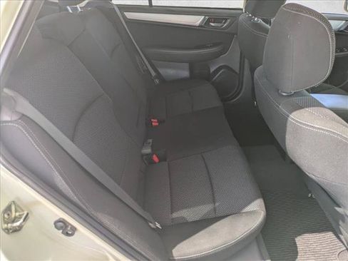 Used 2018 Subaru Outback 2.5i Premium AWD/4WD image 19