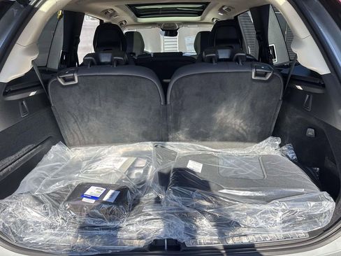 New 2026 Volvo XC90 B6 Plus w/ Protection Package Premier image 9