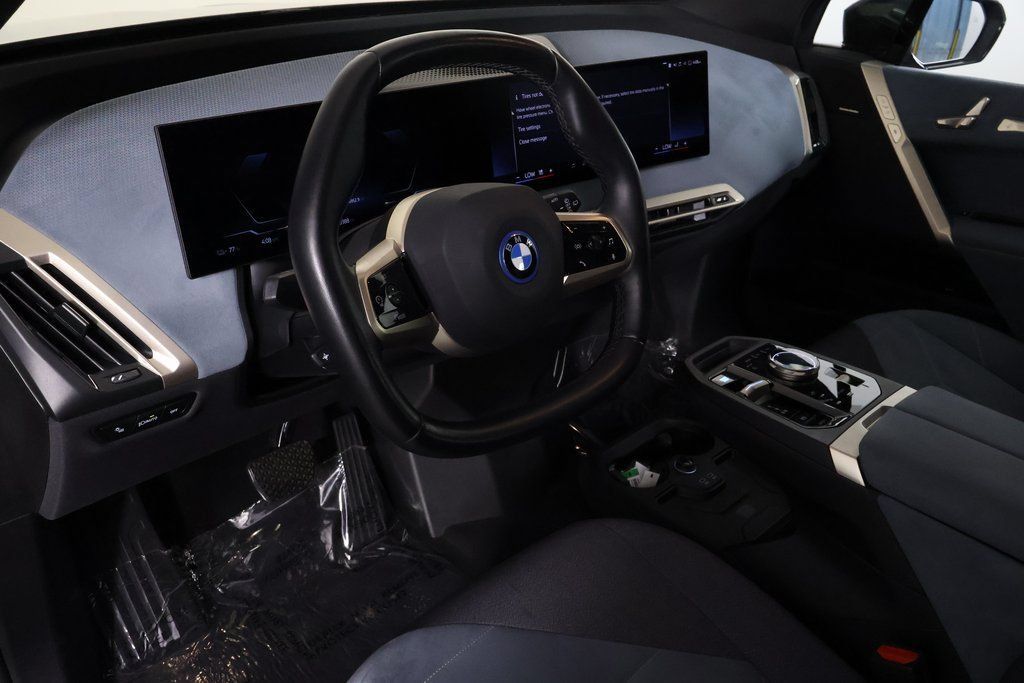 Certified 2024 BMW iX xDrive50 w/ Premium Package AWD/4WD image 8