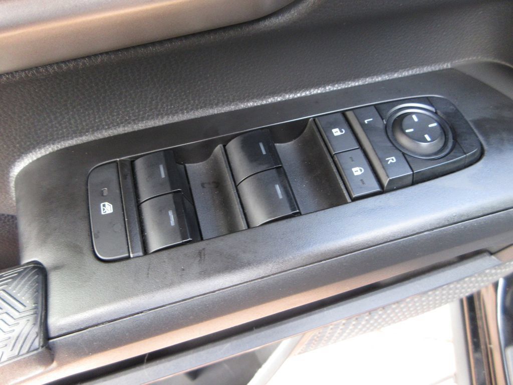 Used 2024 Toyota Tacoma TRD Off-Road AWD/4WD image 11