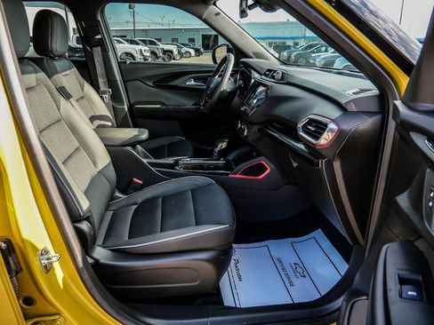 Used 2023 Chevrolet TrailBlazer RS w/ Convenience Package FWD image 12