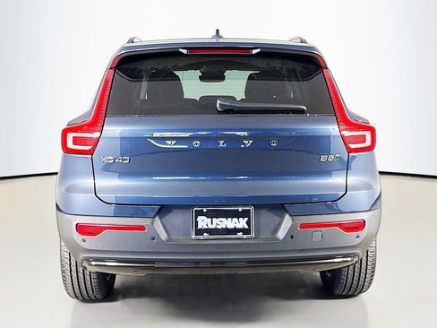 New 2026 Volvo XC40 B5 Core AWD/4WD image 6