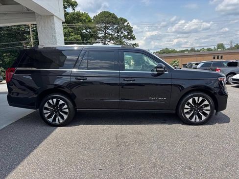 Used 2025 Ford Expedition Max Platinum w/ Driver's Package AWD/4WD image 20