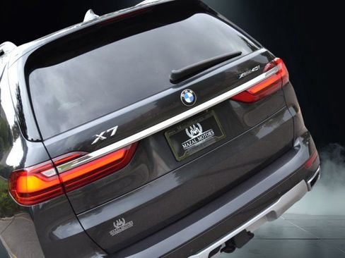 Used 2020 BMW X7 xDrive40i w/ Premium Package AWD/4WD image 11