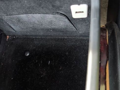 Used 2014 Cadillac Escalade Premium image 22