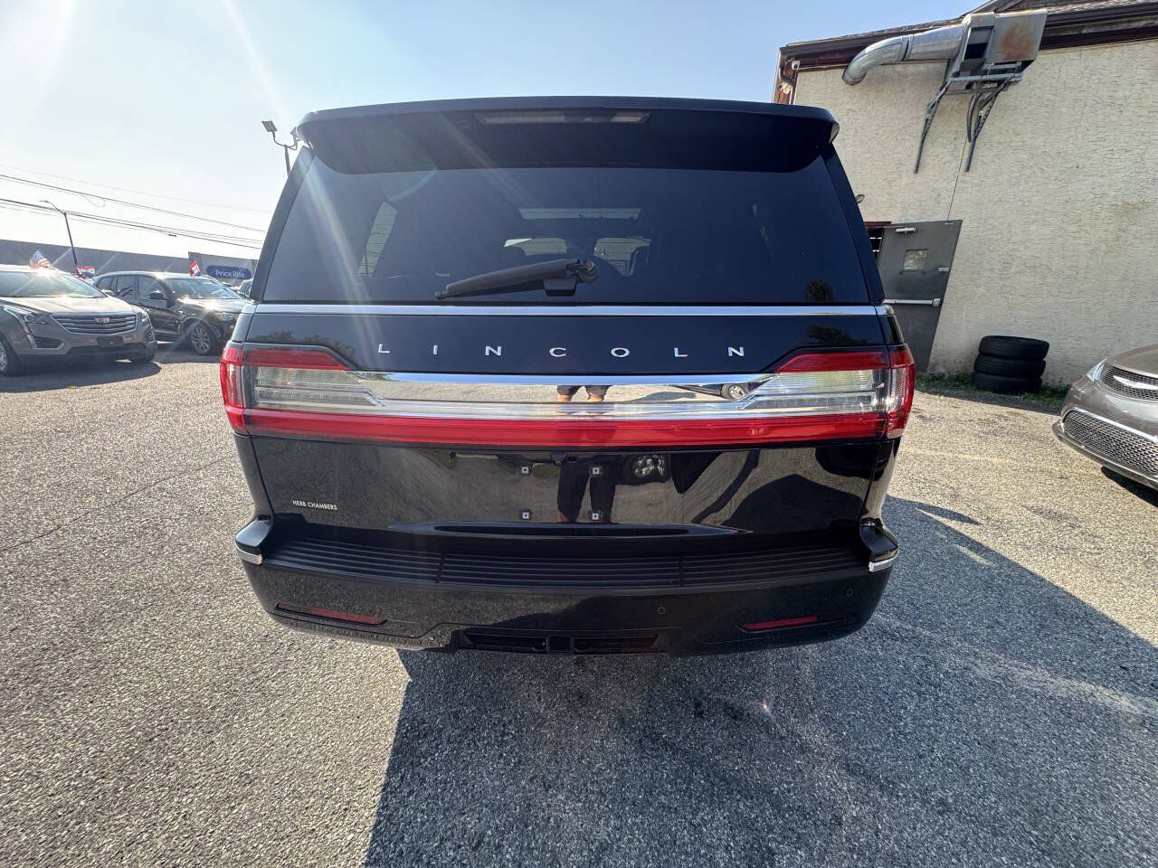Used 2018 Lincoln Navigator Reserve w/ Technology Package AWD/4WD image 8
